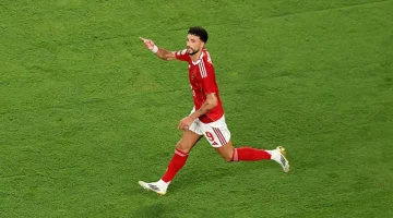 3 أهداف في 4 دقائق عداد الأهداف يشتعل في مباراة.webp