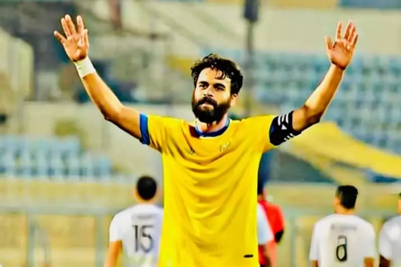 "لم أبخل بجهد أو عرق".. عماد حمدي ينهي رحلته مع الإسماعيلي بعد 10 سنوات 2 "لم أبخل بجهد أو عرق".. عماد حمدي ينهي رحلته مع الإسماعيلي بعد 10 سنوات