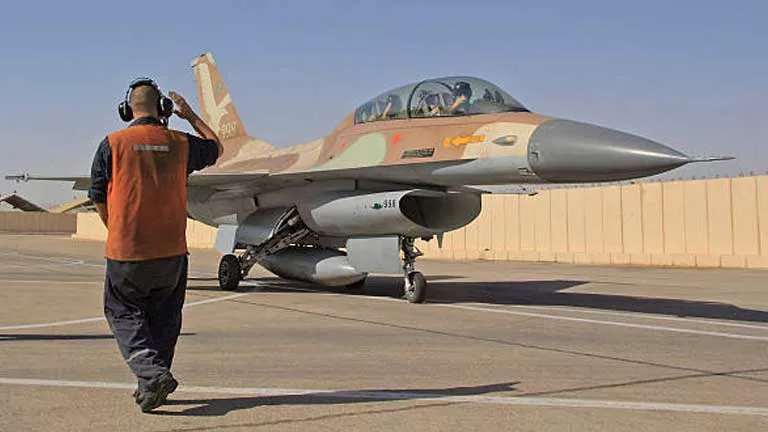 الجيش الإسرائيلي: استهدفنا بـ50 طائرة حربية عشرات الأهداف العسكرية الإيرانية 2 الجيش الإسرائيلي: استهدفنا بـ50 طائرة حربية عشرات الأهداف العسكرية الإيرانية