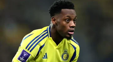 يفتح باب خروج دوران في الصيف.webp