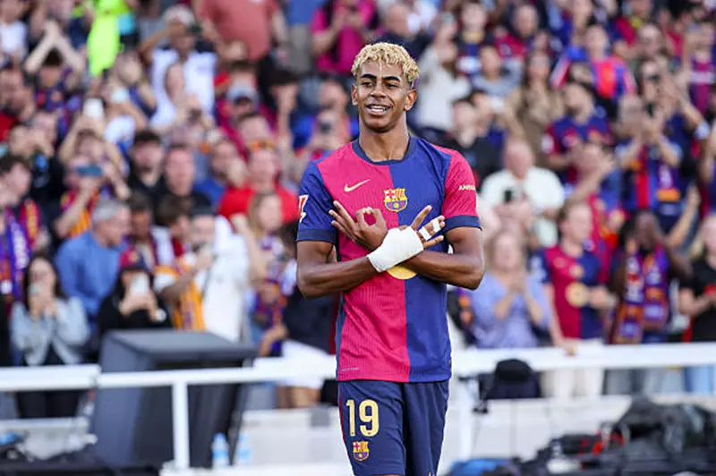 برشلونة يعلن قريبا.. لامين يامال يحصل على القميص رقم 10 2 برشلونة يعلن قريبا.. لامين يامال يحصل على القميص رقم 10