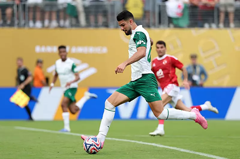 بصمة دكة البدلاء.. خوسيه لوبيز يسجل هدف بالميراس الثاني أمام الأهلي 2 بصمة دكة البدلاء.. خوسيه لوبيز يسجل هدف بالميراس الثاني أمام الأهلي