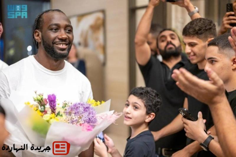 بطلا الملاكمة كانيلو وكروفورد يشاركان غدًا في المؤتمر الصحفي بالرياض استعدادًا لـ"نزال القرن" 2 بطلا الملاكمة كانيلو وكروفورد يشاركان غدًا في المؤتمر الصحفي بالرياض استعدادًا لـ”نزال القرن”