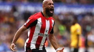 موافقة اللاعب رومانو مانشستر يونايتد يقترب من حسم صفقة.webp