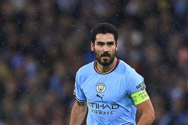 جوندوجان يأمل في البقاء مع مانشستر سيتي 2 جوندوجان يأمل في البقاء مع مانشستر سيتي