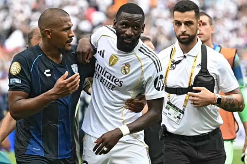 فيفا يفتح تحقيقا ضد لاعب باتشوكا بعد اتهامه بتوجيه إساءة عنصرية لروديجر 2 فيفا يفتح تحقيقا ضد لاعب باتشوكا بعد اتهامه بتوجيه إساءة عنصرية لروديجر