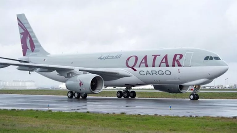 قطر تعلن غلق مجالها الجوي مؤقتا