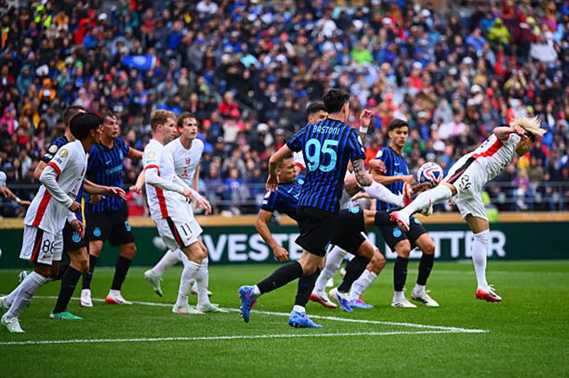 ماستانتونو أمام لاوتارو.. تشكيل مباراة ريفر بليت وإنتر ميلان في كأس العالم للأندية 2 ماستانتونو أمام لاوتارو.. تشكيل مباراة ريفر بليت وإنتر ميلان في كأس العالم للأندية