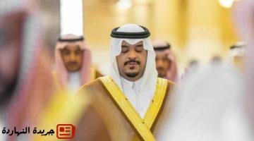 أمير الرياض يؤدي صلاة الميت على الأمير مشعل بن.jpgw800q100fjpg