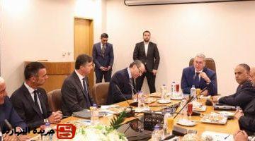 البترول يتابع من داخل شركة عجيبة أداء الإنتاج والتحديات