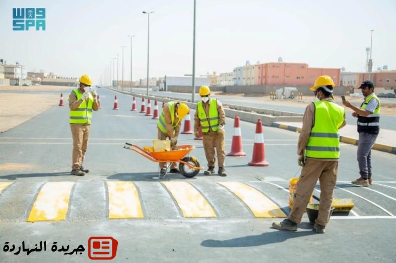 أمانة تبوك تكثف جهود صيانة الحدائق ومختلف المرافق