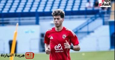الأهلي يعقد جلسة تفاوضية مع إمام عاشور لتجديد عقده وترقيته لفئة “VIP”