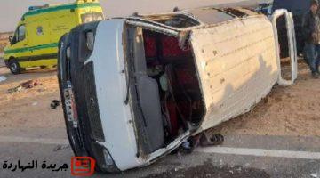 أجانبوفاة 3 أشخاص وإصابة 9 في انقلاب ميكروباص جنوب
