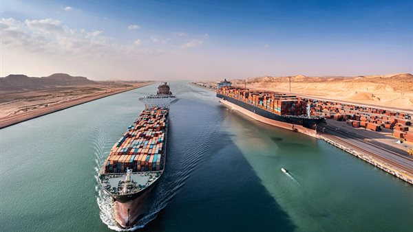 رئيس قناة السويس: خسرنا 66% من العائد الدولاري من عبور السفن بسبب تأثير الحرب