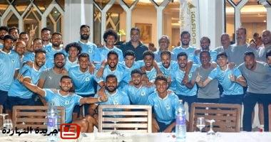 نبيل الكوكي يقيم مأدبة عشاء للاعبى وأفراد بعثة المصرى بمعسكر تونس
