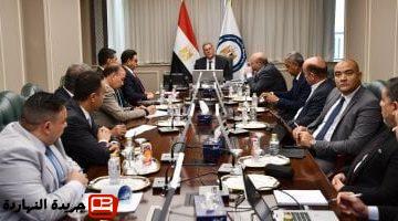 البترول يجتمع مع مسئولى أديس لمتابعة حادث انقلاب البارج