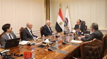 قطاع الأعمال العام يلتقي وفدًا من شركة GS EC
