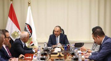 إقتصاد : وزير قطاع الأعمال: نراهن على العمال لرفع كفاءة الإنتاج وتحقيق الاستدامة