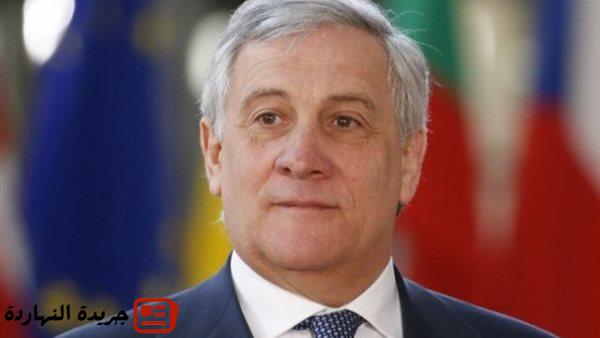 إيطاليا تشارك في عمليات إسقاط جوي للمساعدات.. وتعلن إجلاء أطفال من غزة 2 إيطاليا تشارك في عمليات إسقاط جوي للمساعدات.. وتعلن إجلاء أطفال من غزة