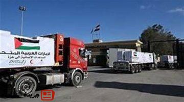شاحنات المساعدات أمام معبر رفح استعدادا للدخول إلى غزة