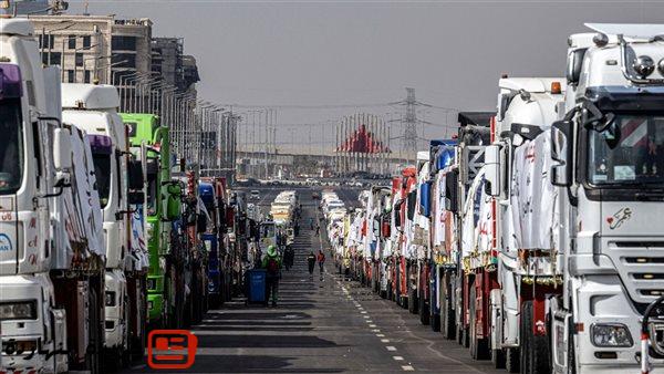 الدفع بـ 10 آلاف أطنان من المواد الغذائية والدقيق والمياه 5 الدفع بـ 10 آلاف أطنان من المواد الغذائية والدقيق والمياه